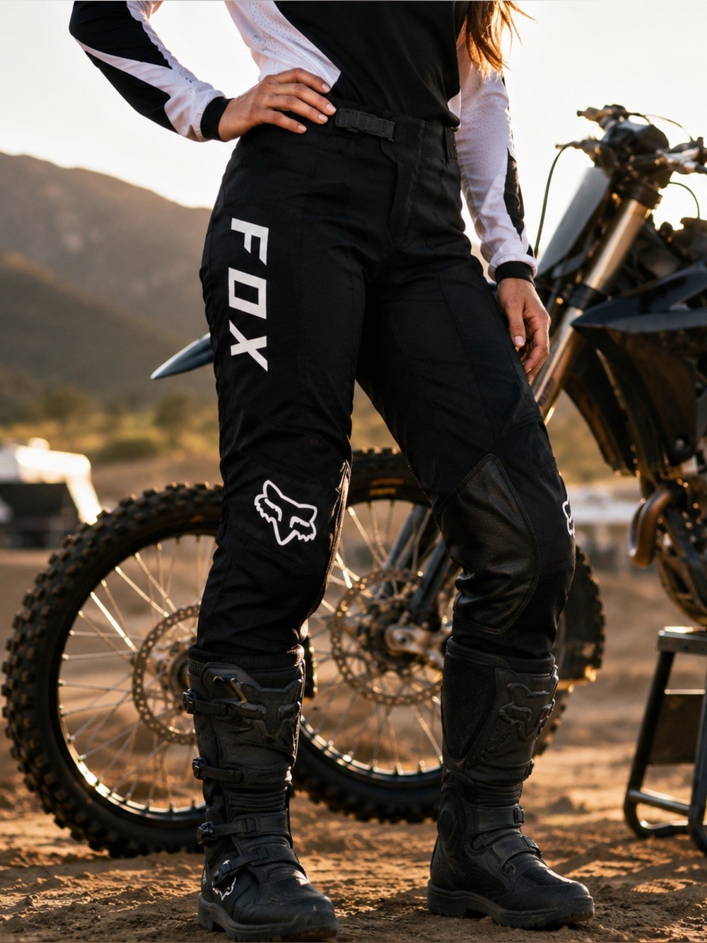 NWT Fox Racing Women’s 180 Djet Motocross Pants Black White Size 6